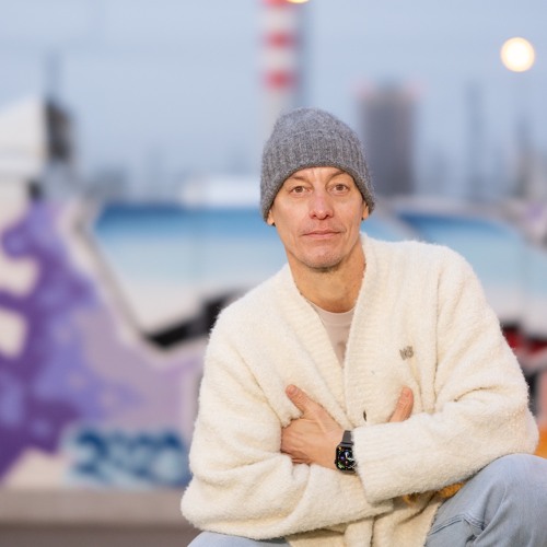 Ronny Grauer — official artist portrait