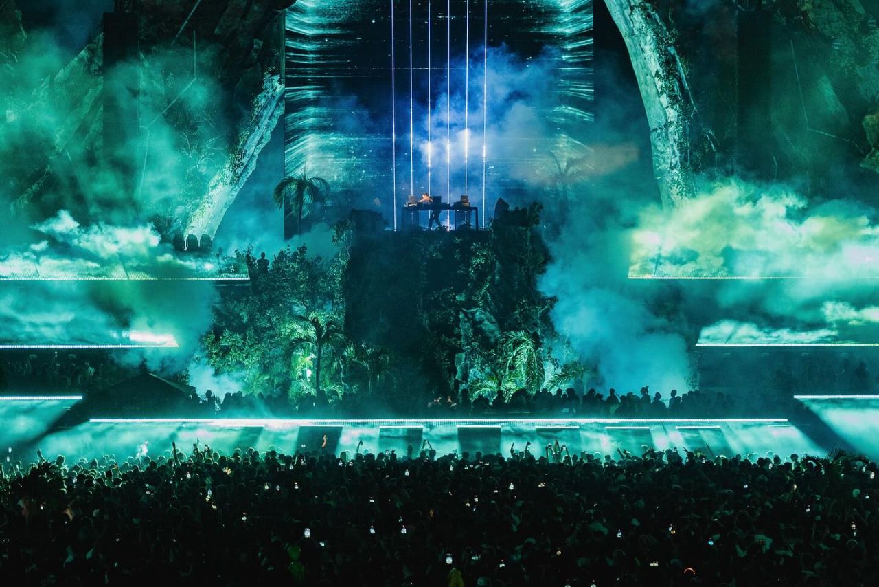 Zamna Tulum jungle stage and crowd during the 2025 season